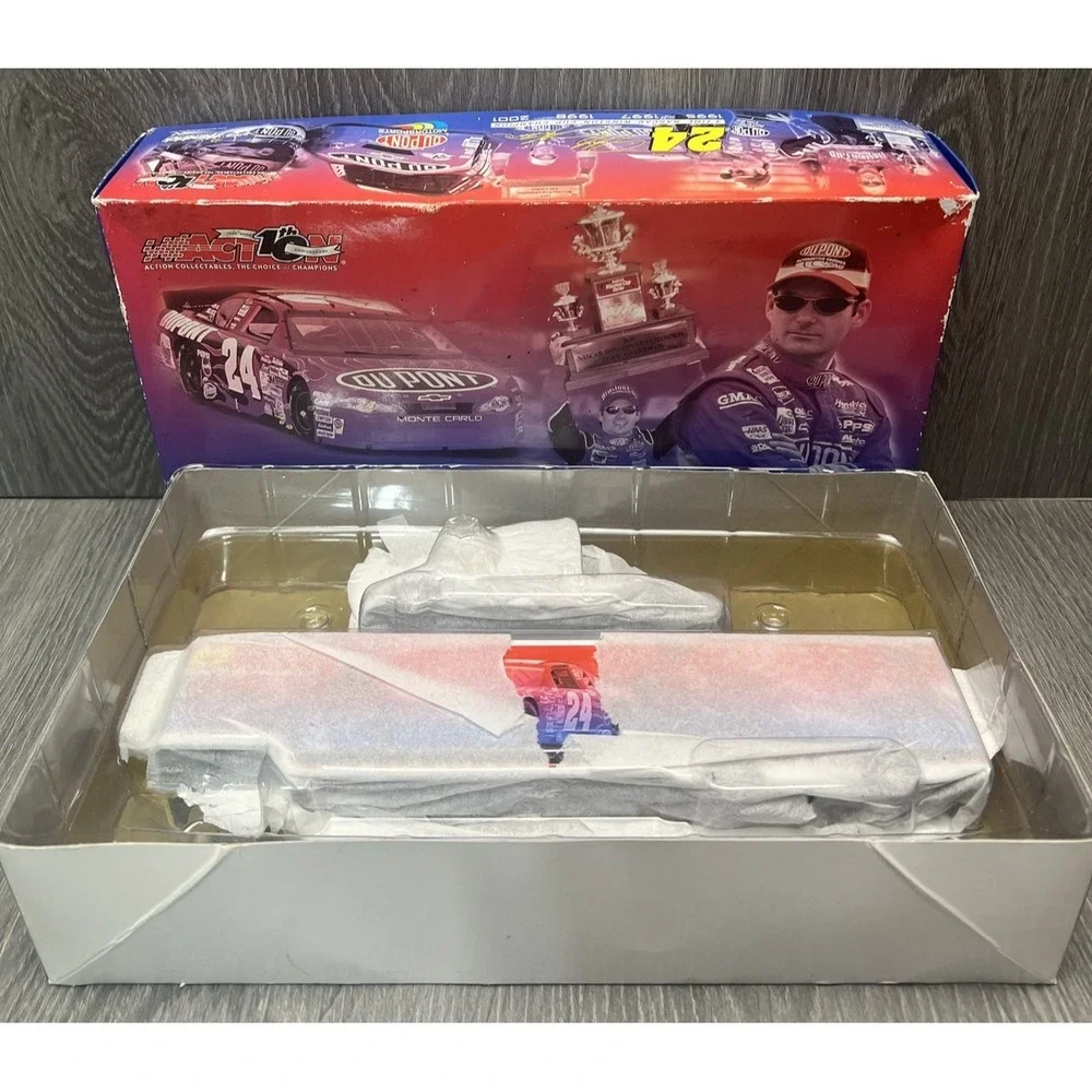 Action Performance Jeff Gordon #24 DuPont Monte Carlo 1:64 Souvenir‎ Rig Set